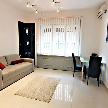 Apartment Centre
